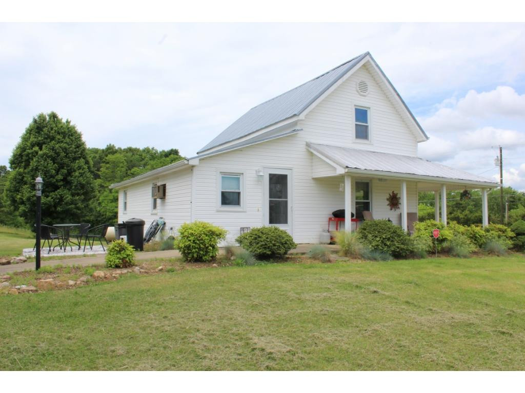 735 Doyle Davis Road Greeneville, TN 37743 - Photo 5 of 20 Photo 5