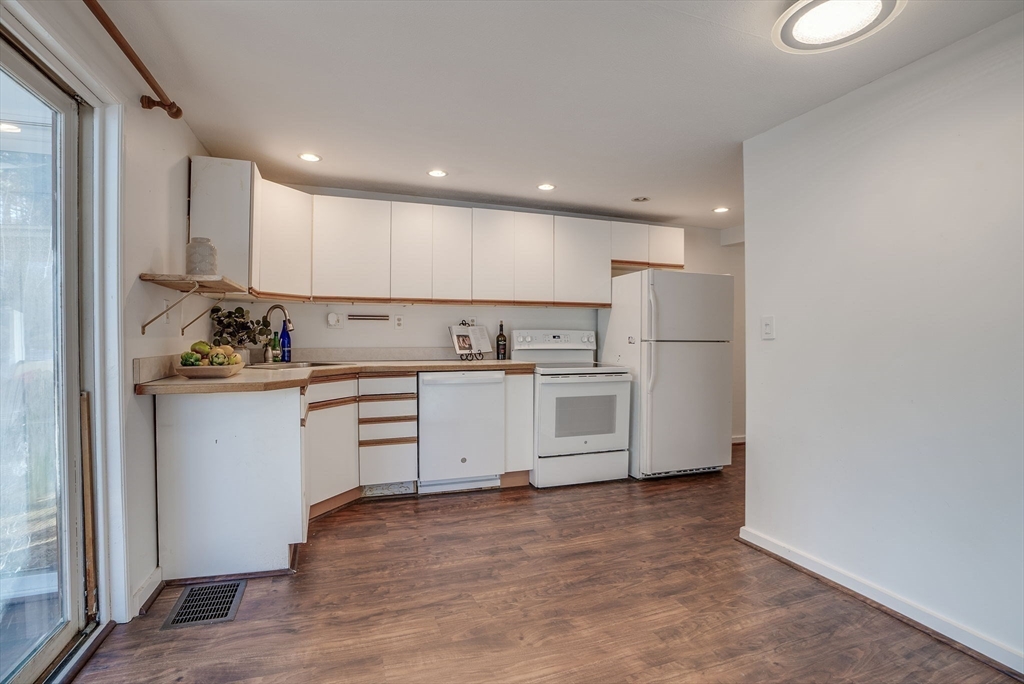 30 Lawrence Street Concord, NH 03301 - Photo 11 of 27 Gallery Image 11