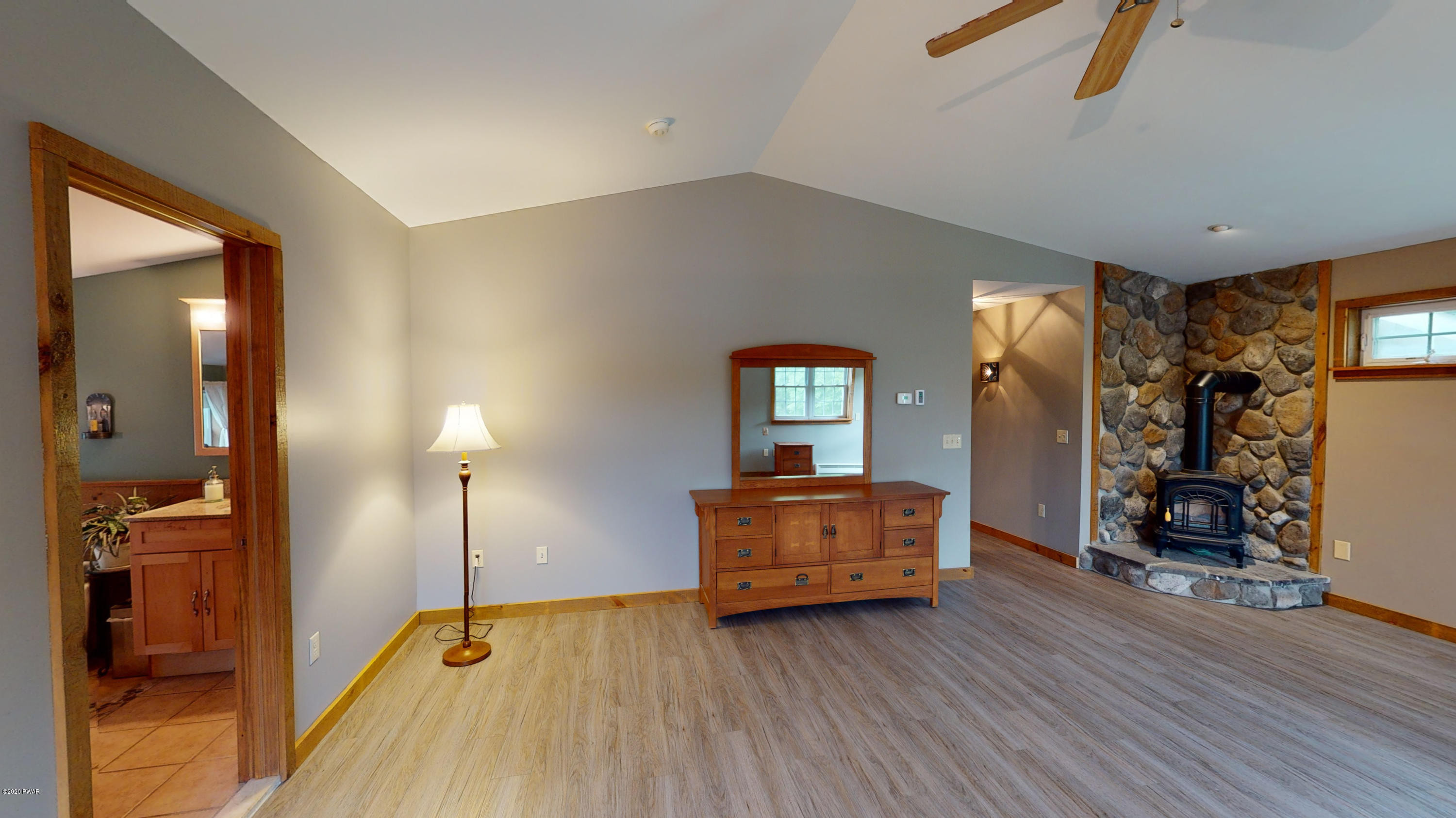 466 Rowland Road Greeley, PA 18425 - Photo 26 of 42 MASTER SUITE-M