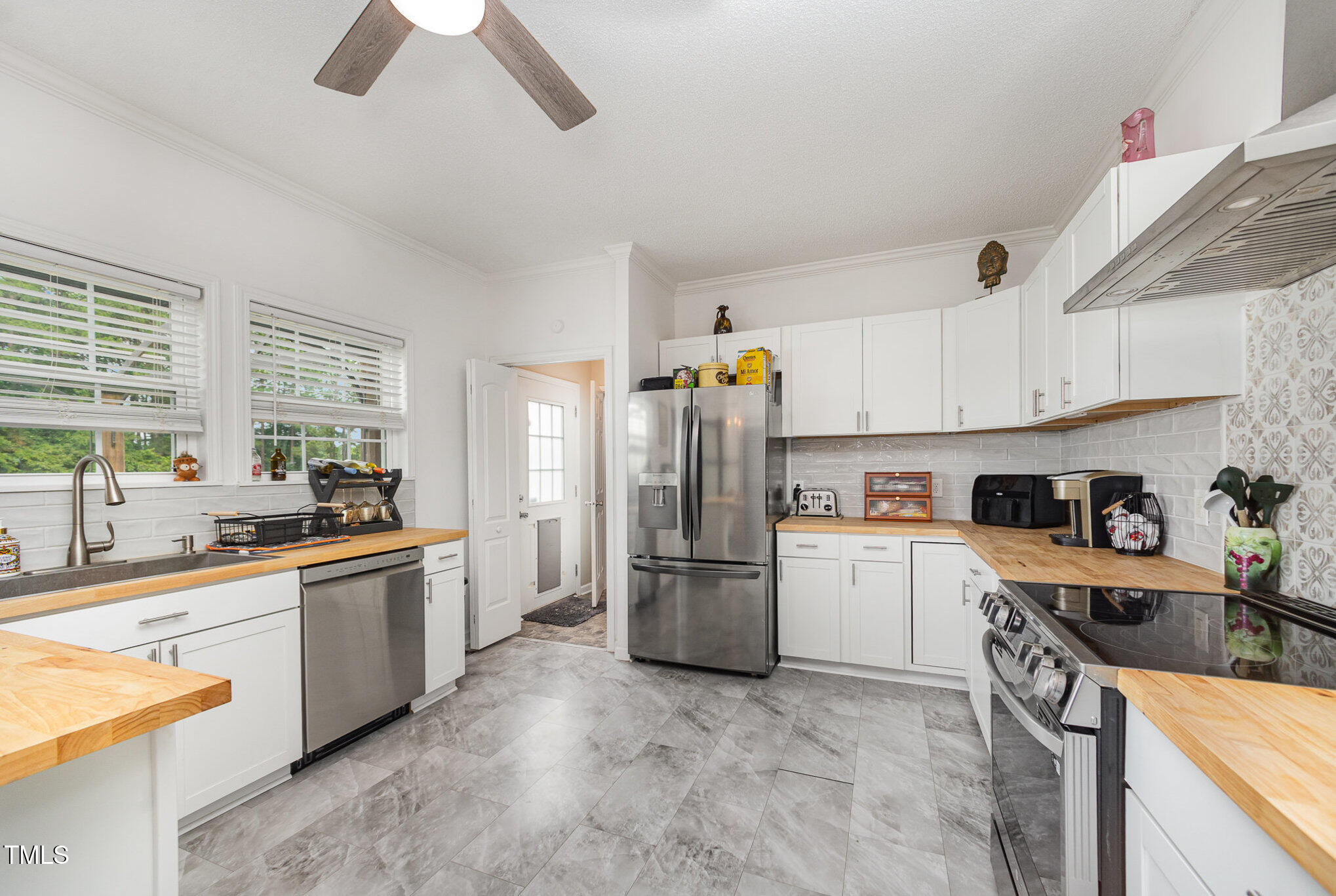 297 Fox Field Run Road Kenly, NC 27542 - Photo 10 of 34 019_kv0a3630-edit_2