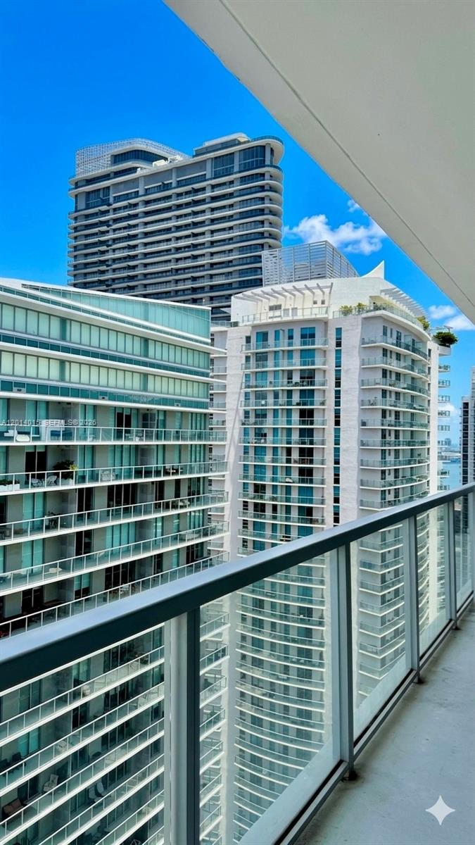 79 Southwest 12th Street, Unit 4008S Miami, FL 33130 - Photo 13 of 15