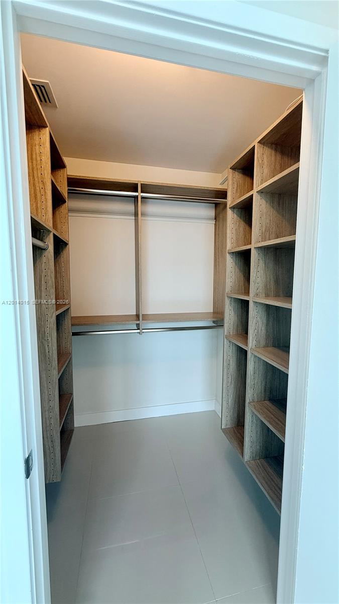 79 Southwest 12th Street, Unit 4008S Miami, FL 33130 - Photo 8 of 15