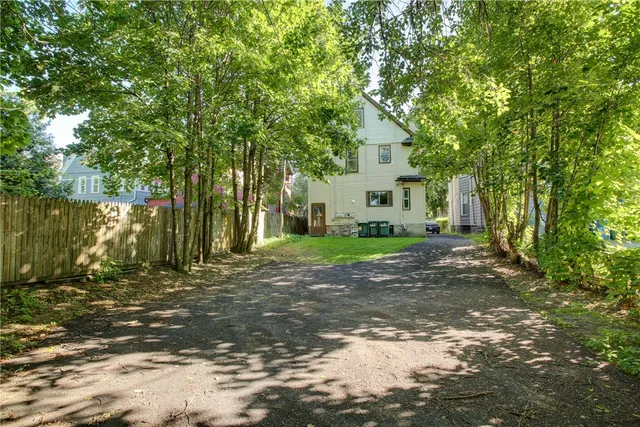 $1,445 | 32 Birch Crescent, Unit 3, Rochester, NY 14607