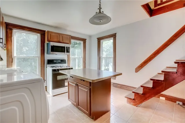 $1,445 | 32 Birch Crescent, Unit 3, Rochester, NY 14607