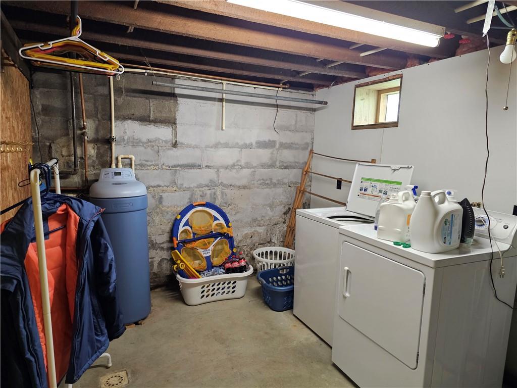 1903 Sandy Lake-Grove City Road Jackson Center, PA 16133 - Photo 18 of 24 a utility room with dryer and washer