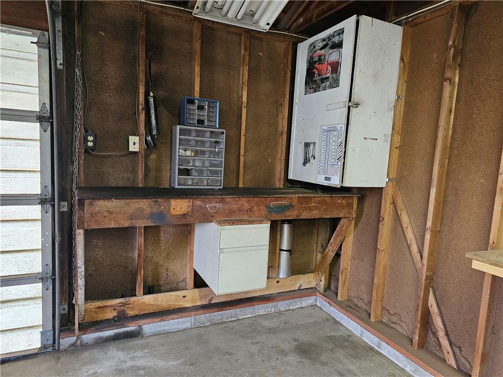 1903 Sandy Lake-Grove City Road Jackson Center, PA 16133 - Photo 23 of 24 a view of an entryway door