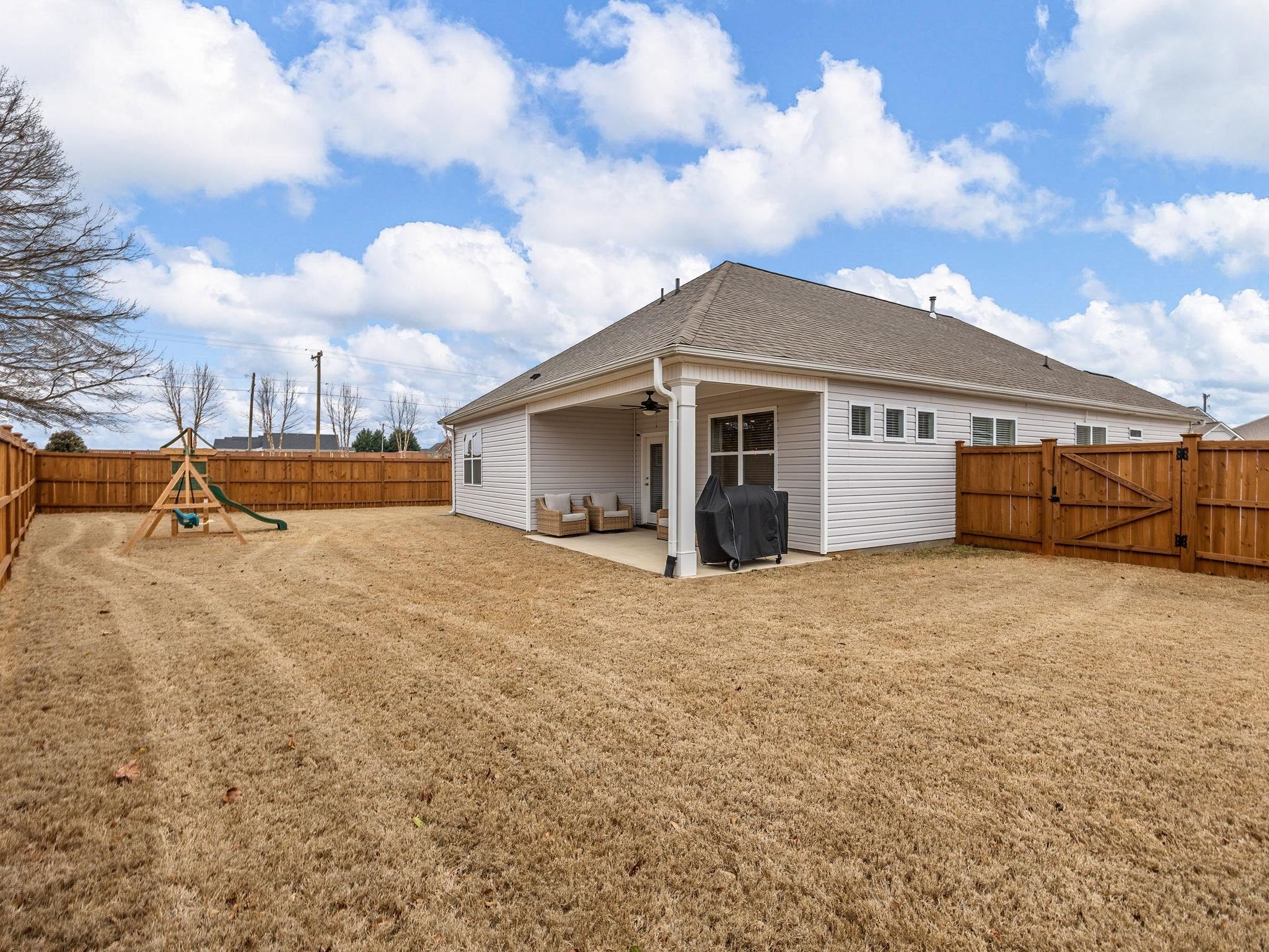 421 Linfield Court Duncan, SC 29334 - Photo 32 of 37