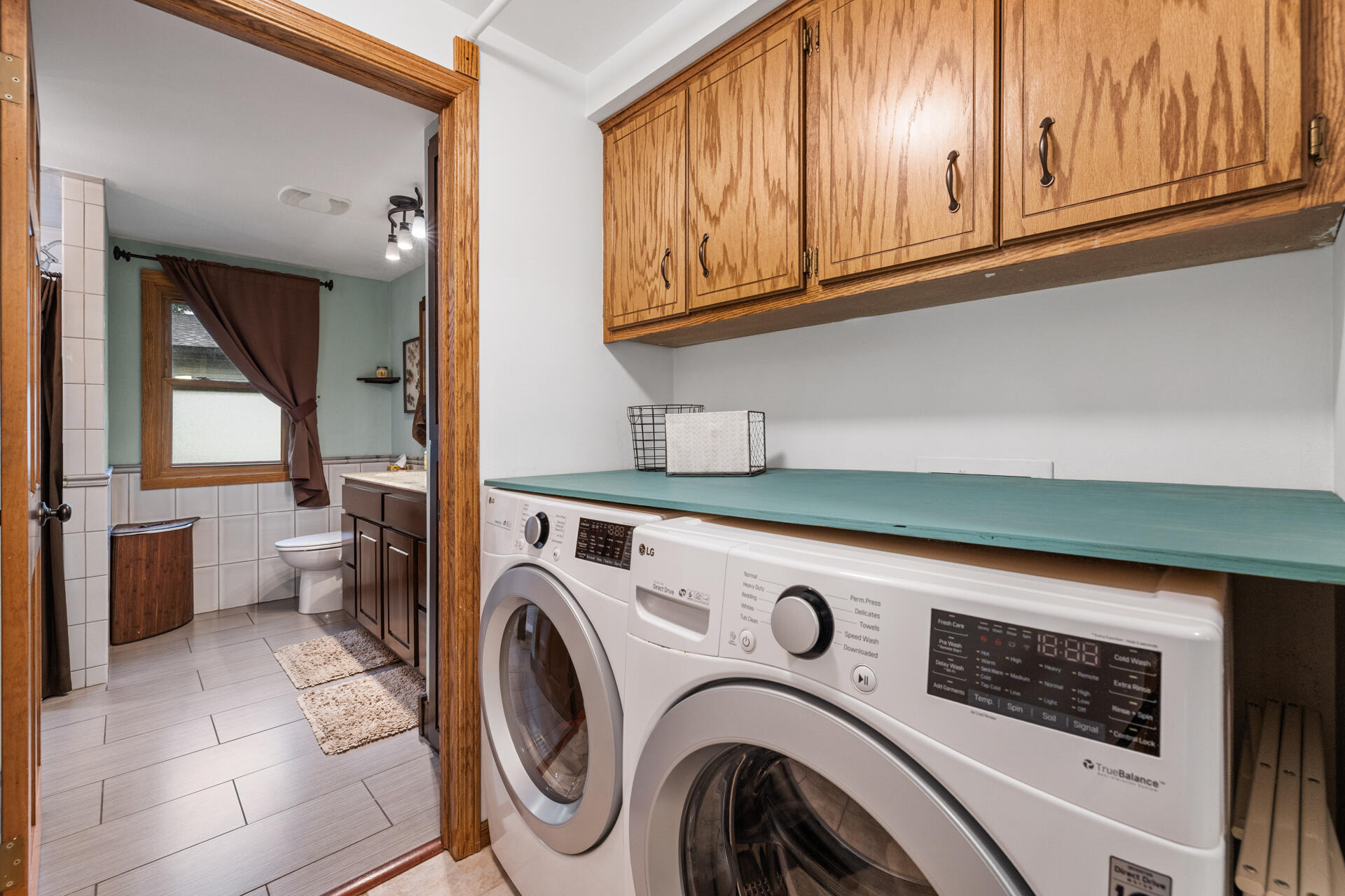 3960 Kings Way Slinger, WI 53086 - Photo 18 of 27 Main Level Laundry