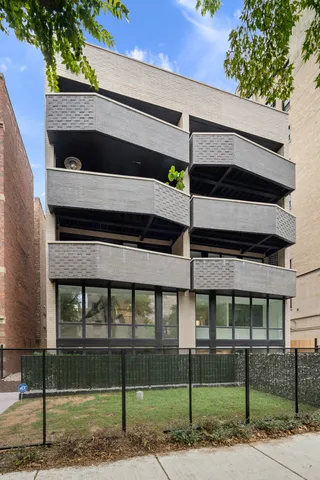 $800,000 | 5114 South Kenwood Avenue, Unit 3B, Chicago, IL 60615