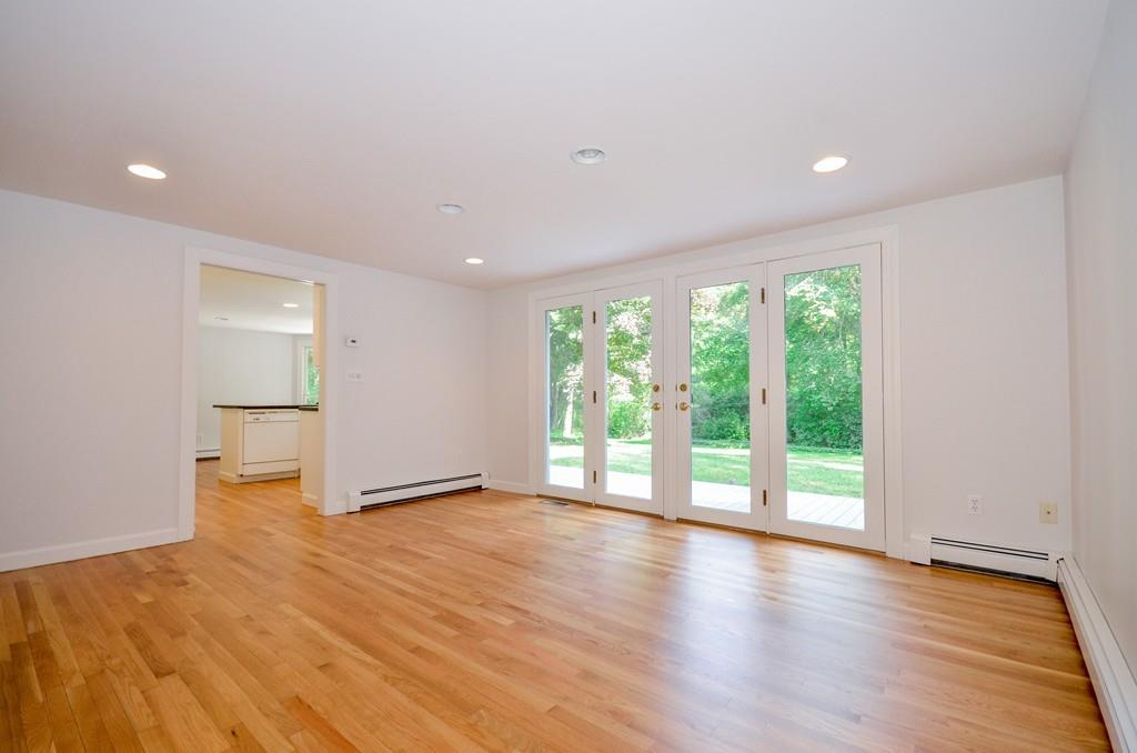 383 Point Road Marion, MA 02738 - Photo 7 of 40
