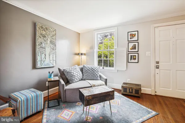 $3,775 | 821 Church Street, Alexandria, VA 22314