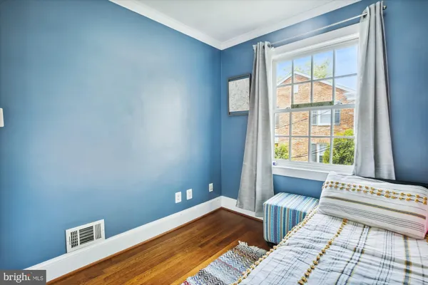 $3,775 | 821 Church Street, Alexandria, VA 22314