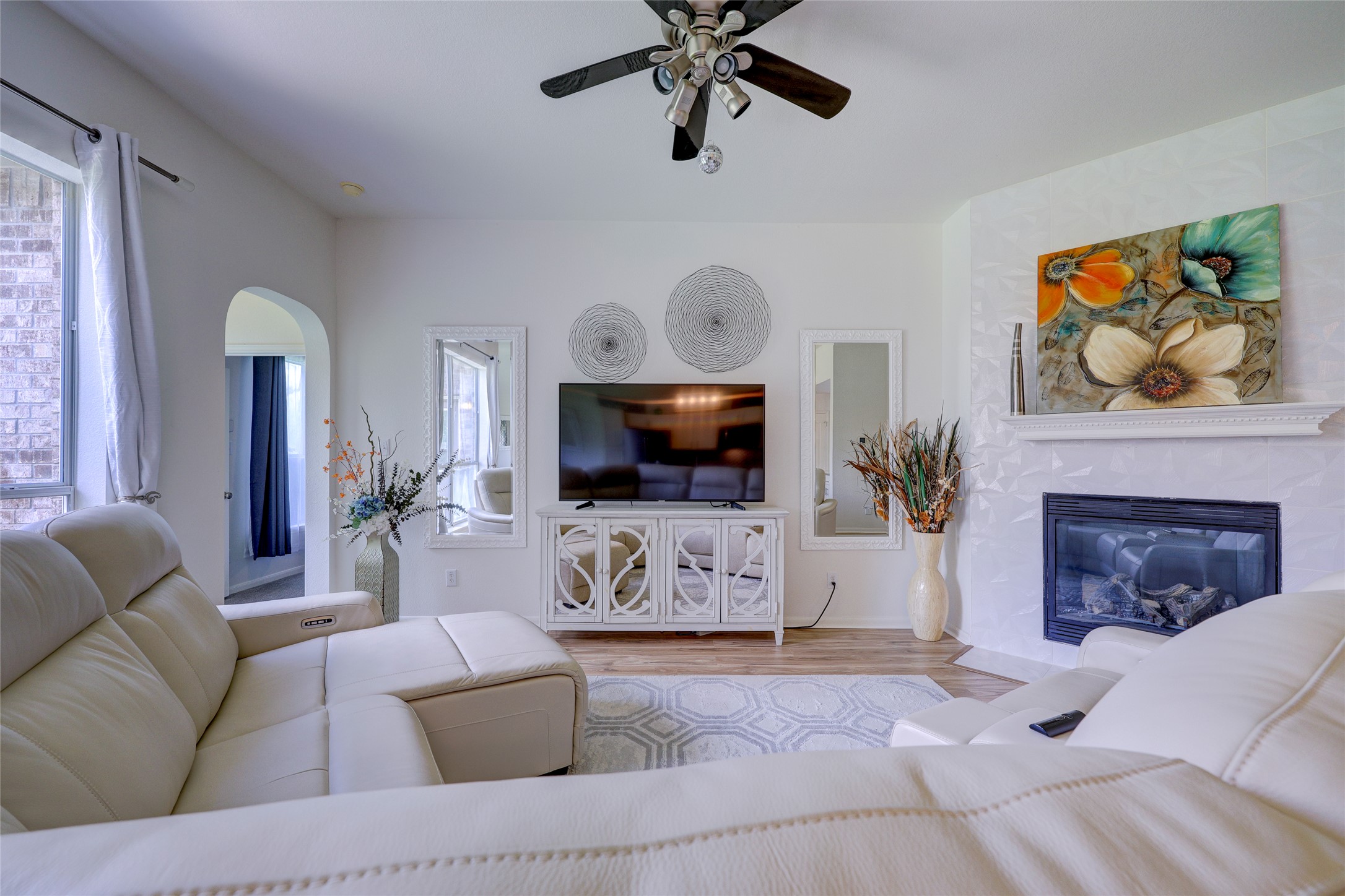 1819 Nelson Ranch Loop Cedar Park, TX 78613 - Photo 2 of 38 Large living room