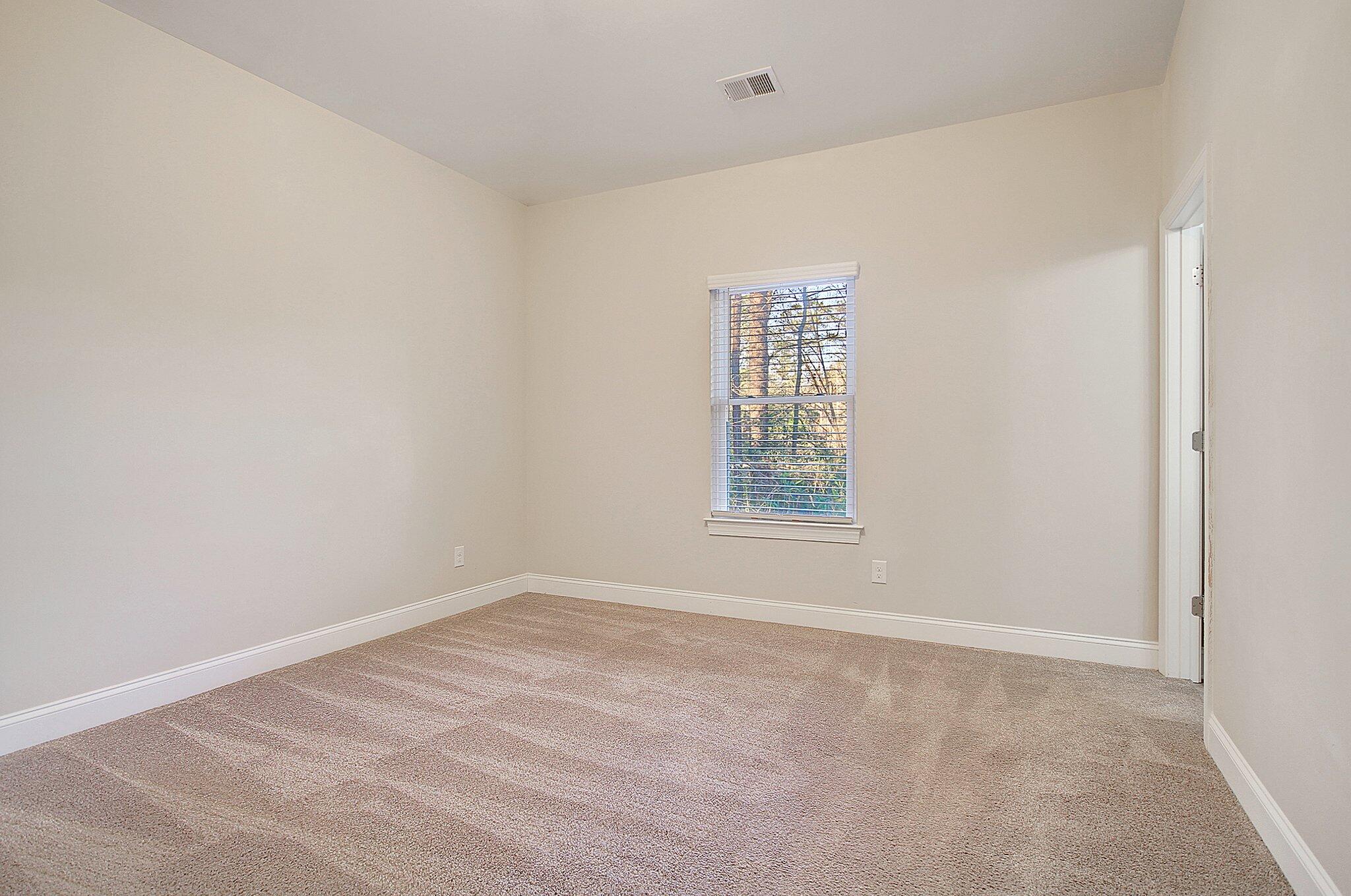 124 Lodestone Court Moncks Corner, SC 29461 - Photo 11 of 29 23-web-or-mls-CREM_124 Lodestone_023