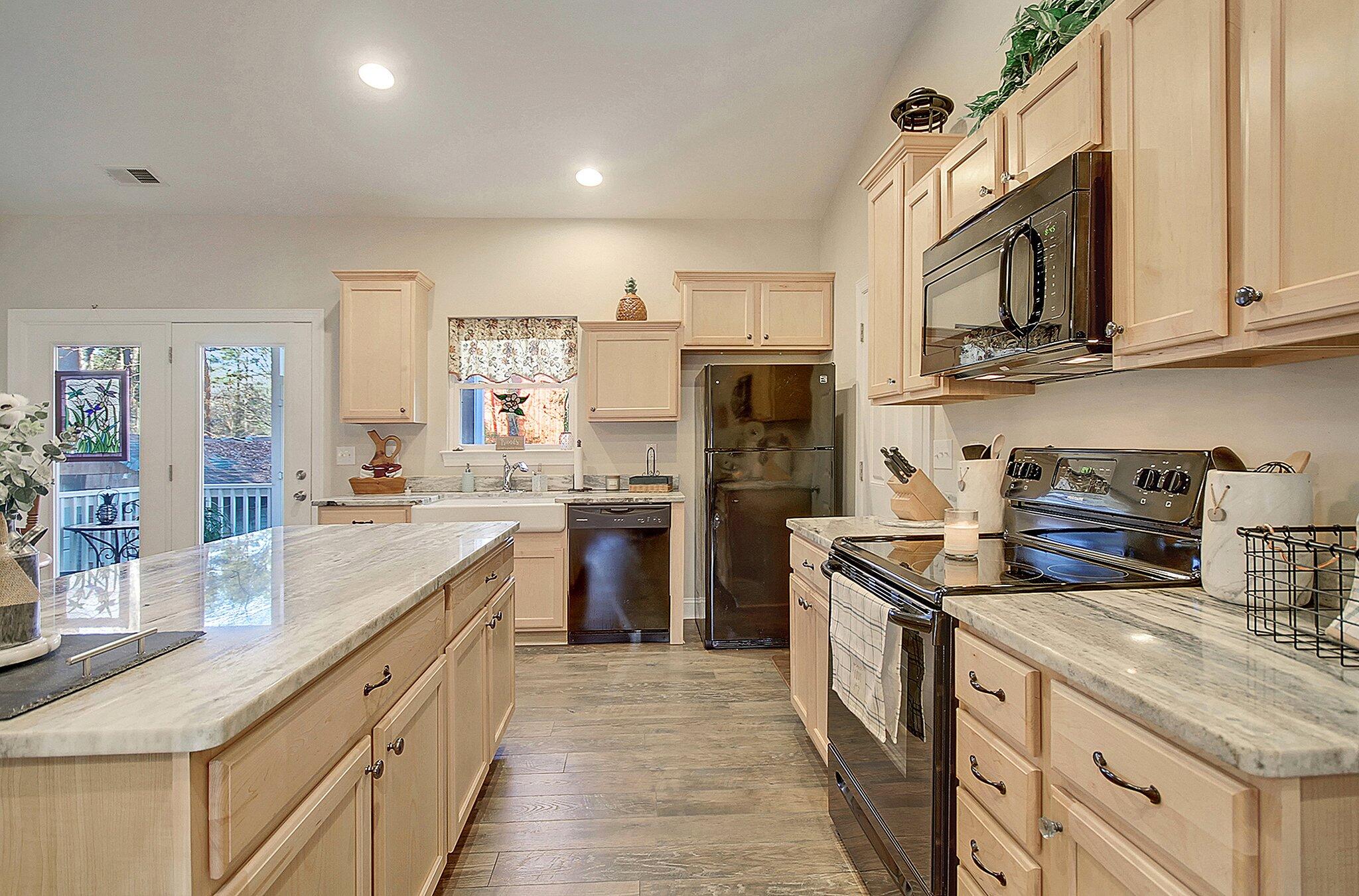 124 Lodestone Court Moncks Corner, SC 29461 - Photo 15 of 29 17-web-or-mls-CREM_124 Lodestone_017