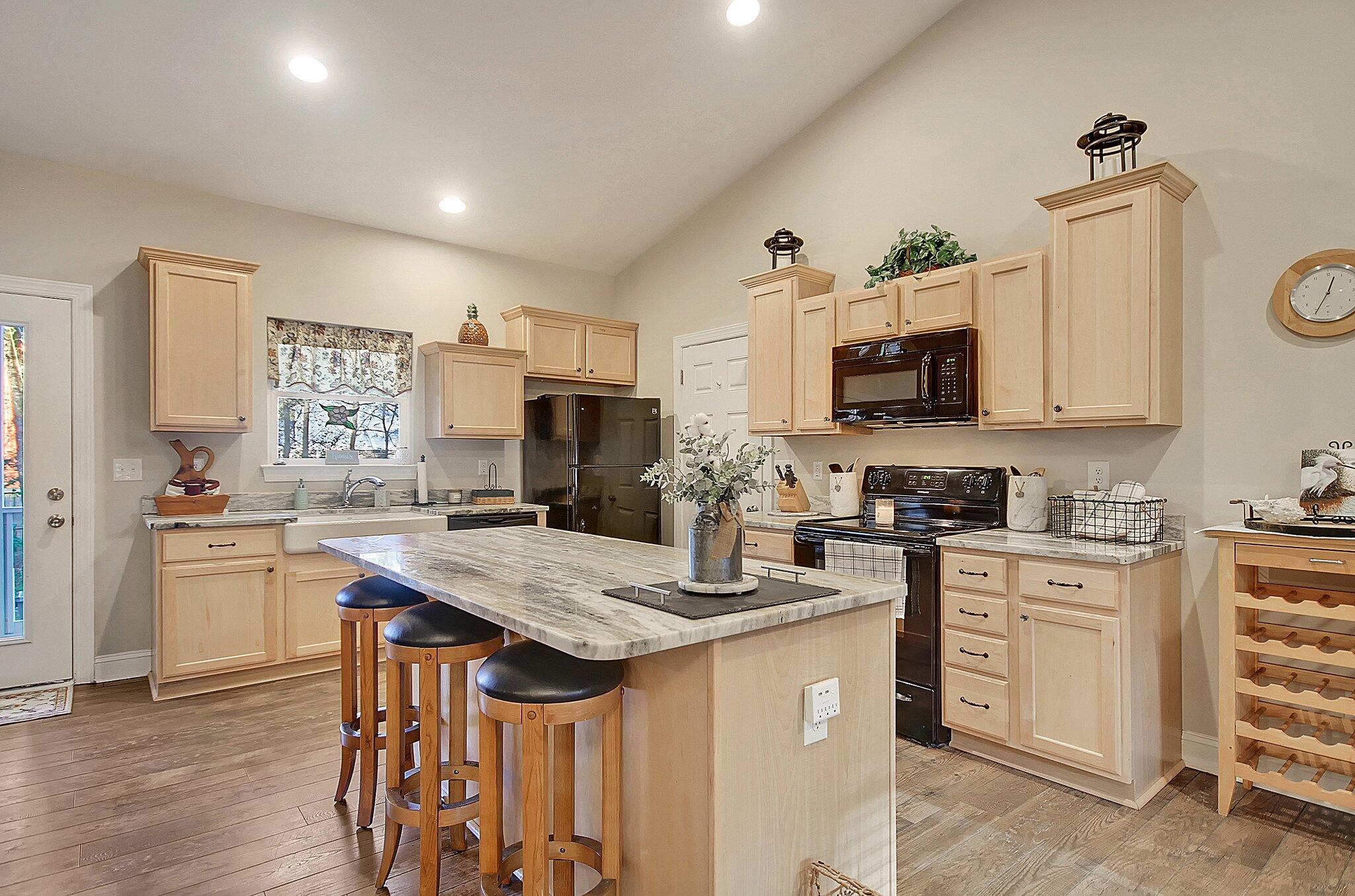 124 Lodestone Court Moncks Corner, SC 29461 - Photo 2 of 29 15-web-or-mls-CREM_124 Lodestone_015