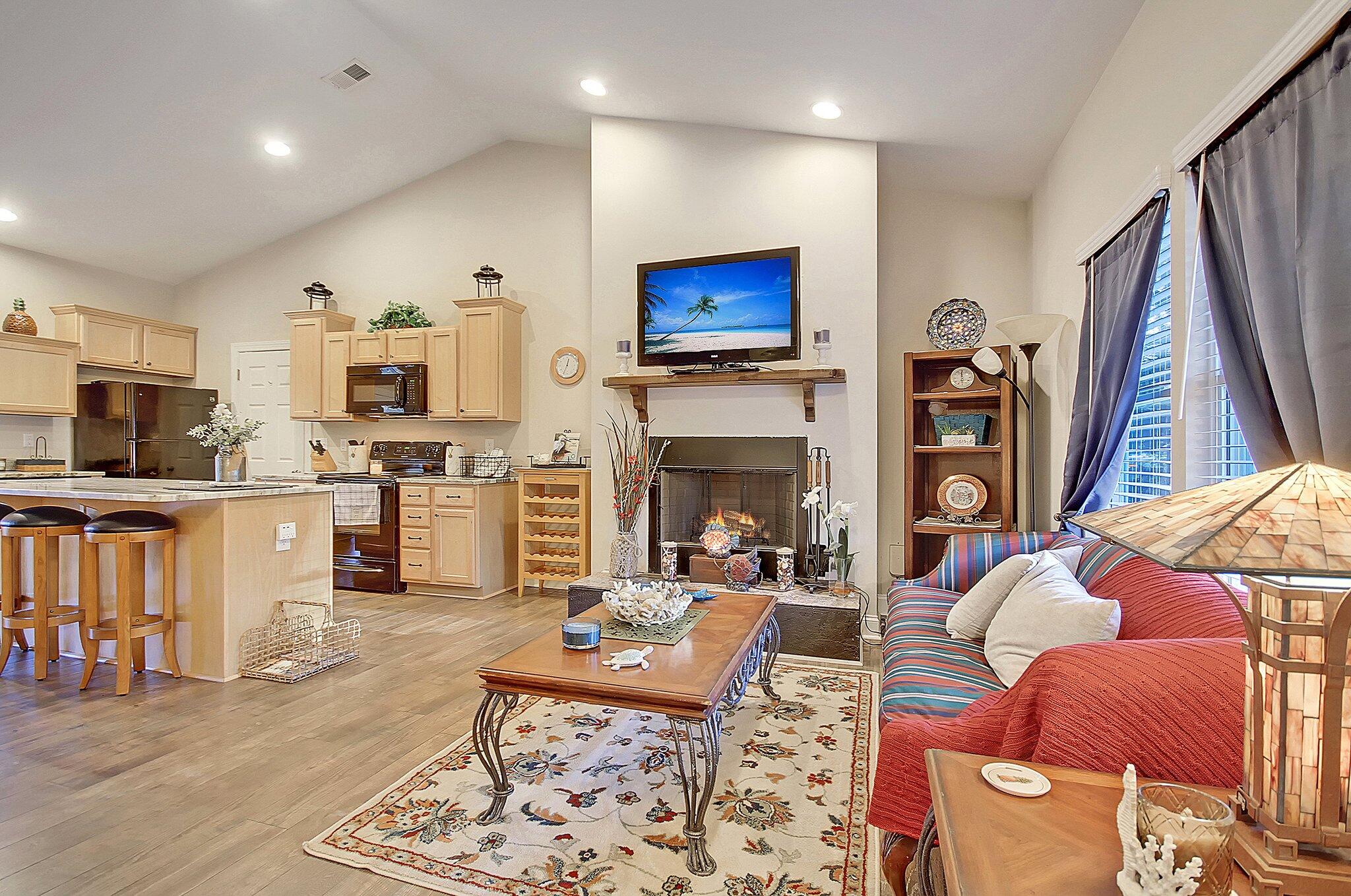 124 Lodestone Court Moncks Corner, SC 29461 - Photo 4 of 29 14-web-or-mls-CREM_124 Lodestone_014