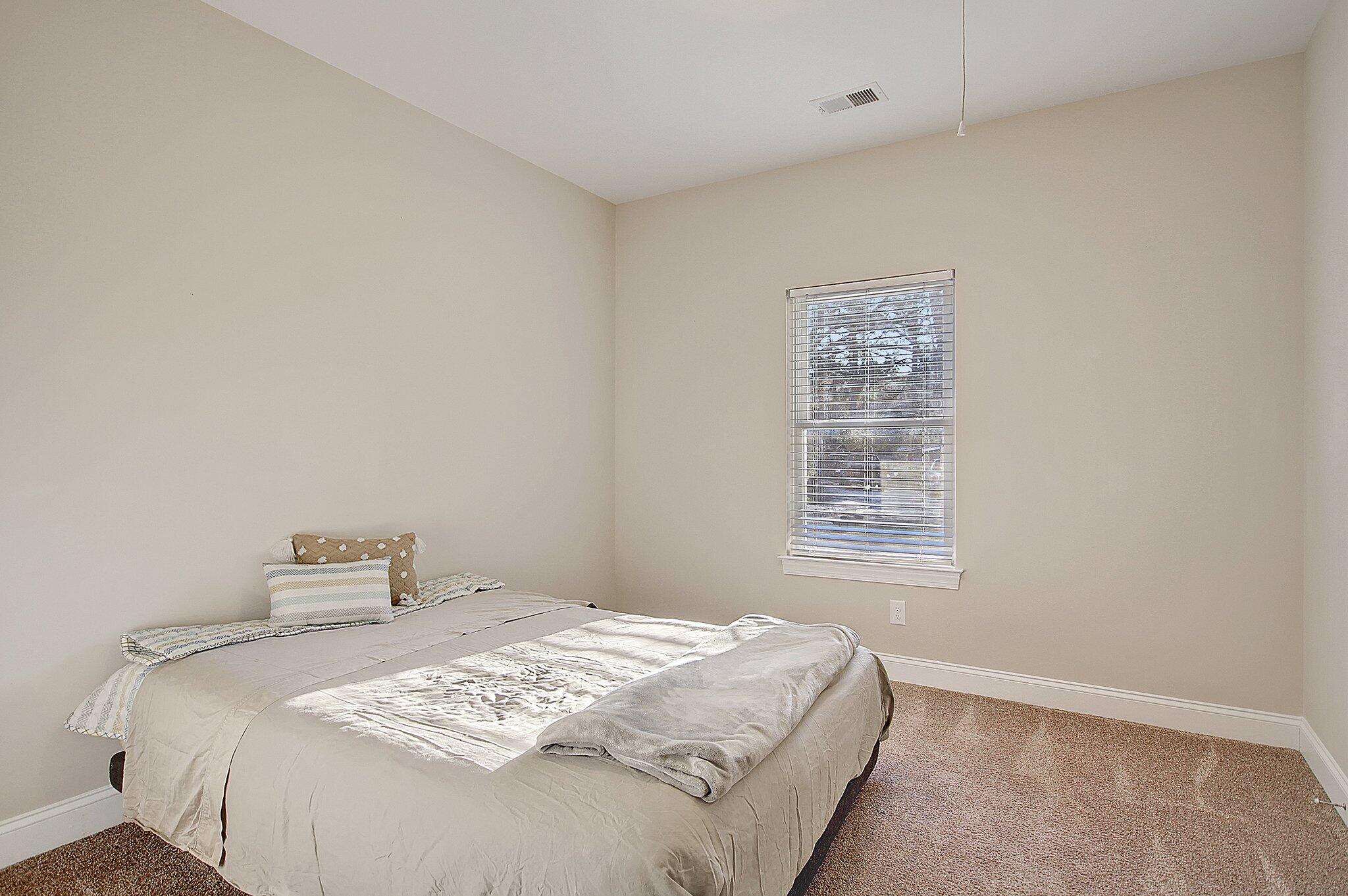 124 Lodestone Court Moncks Corner, SC 29461 - Photo 9 of 29 20-web-or-mls-CREM_124 Lodestone_020