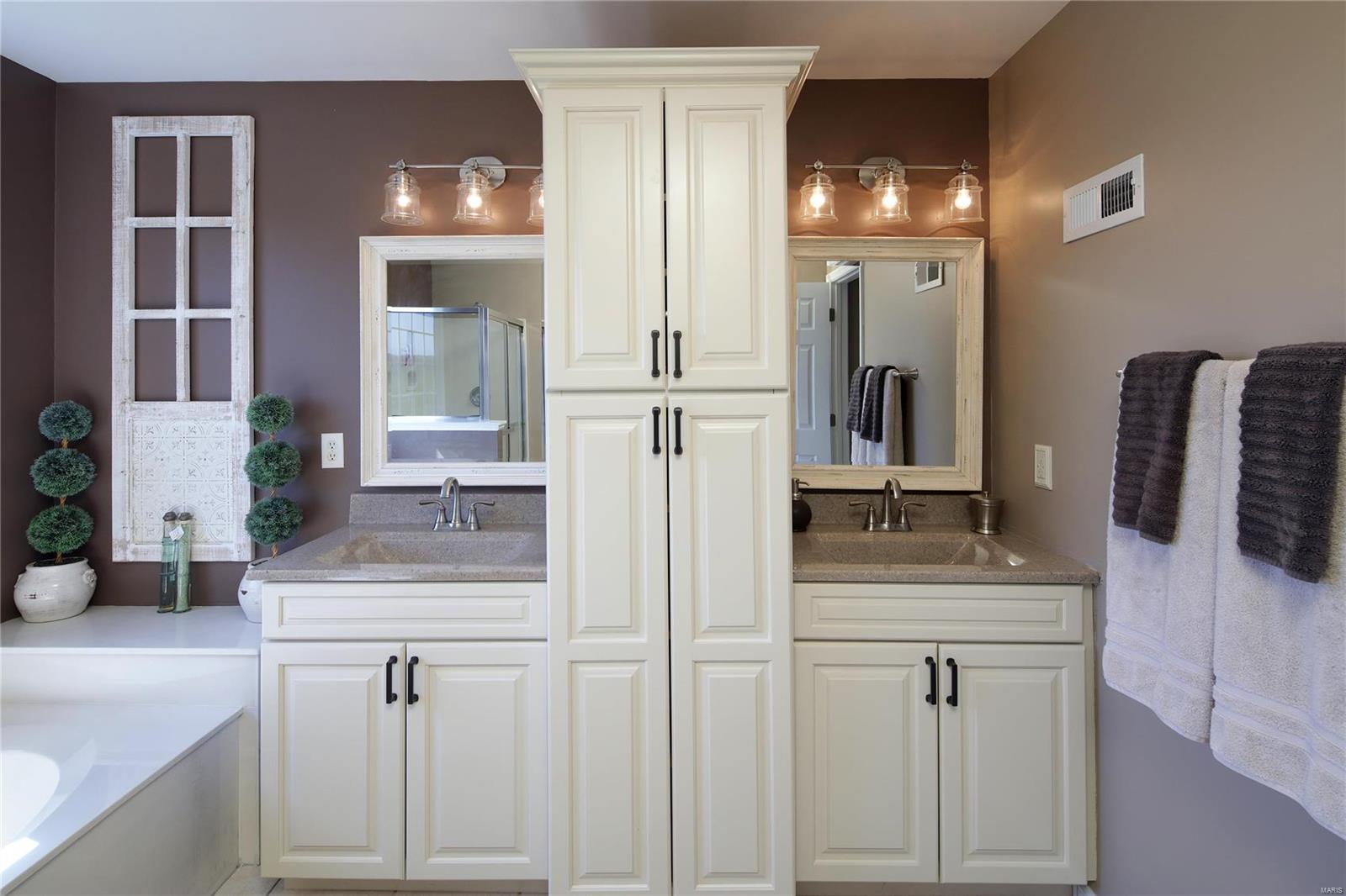 737 Castle Ridge Drive Ballwin, MO 63021 - Photo 15 of 21 Gallery Image 15
