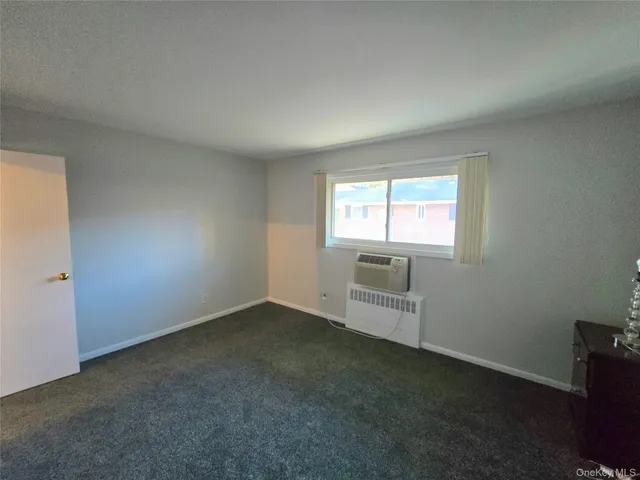 $269,990 | 111 Edmunton Drive, Unit G4, North Babylon, NY 11703