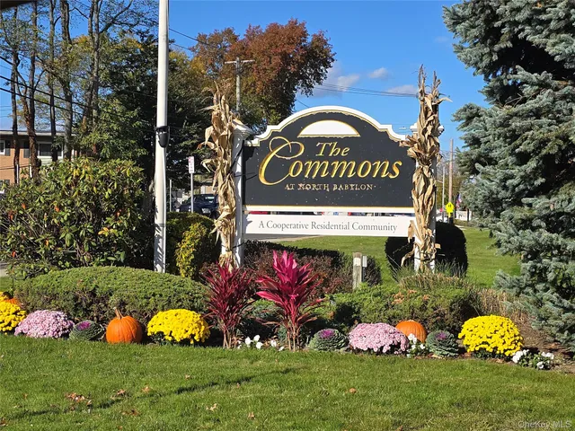 $269,990 | 111 Edmunton Drive, Unit G4, North Babylon, NY 11703