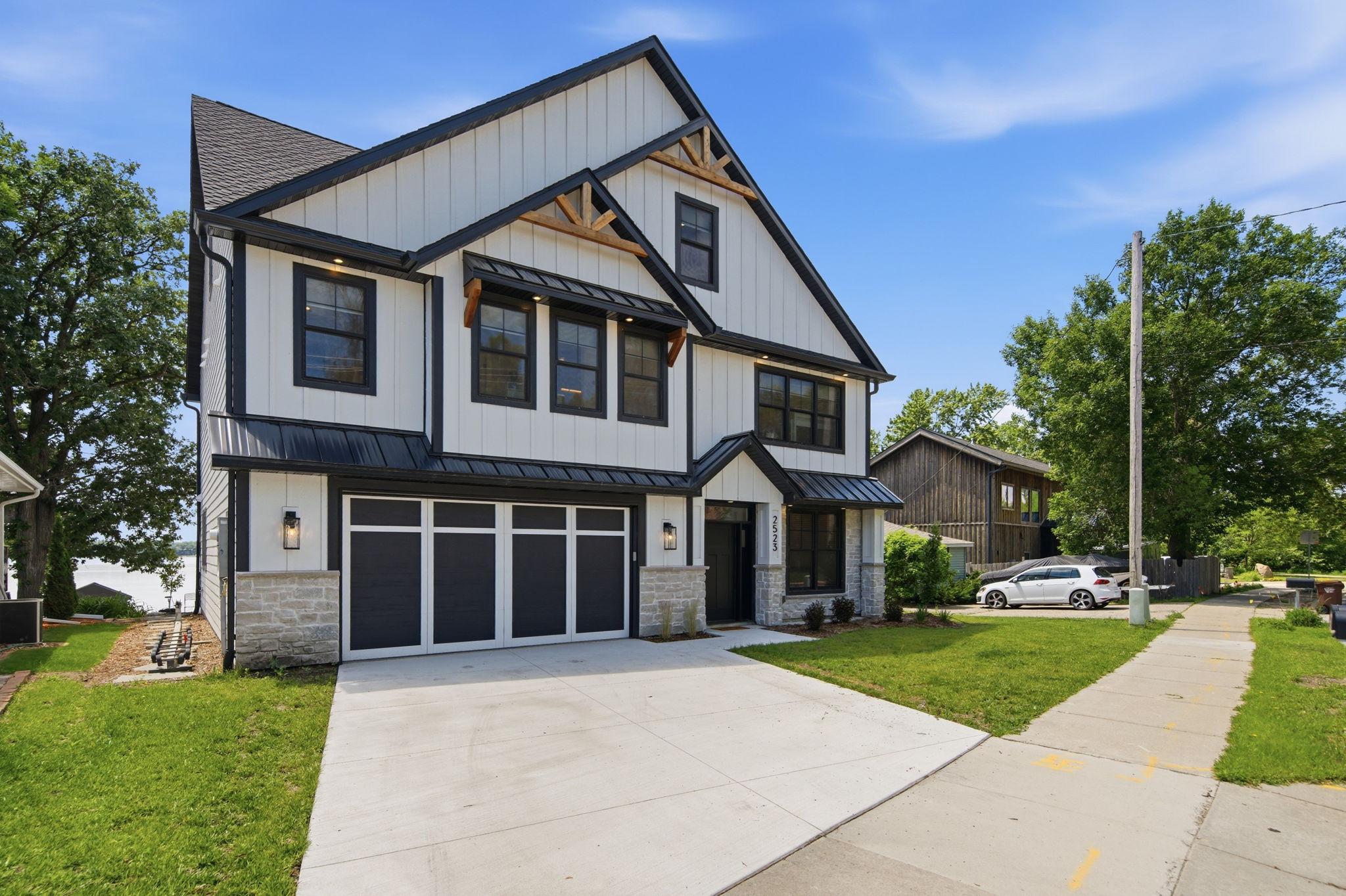 2523 Spring Lake Road Southwest Prior Lake, MN 55379 - Photo 4 of 76