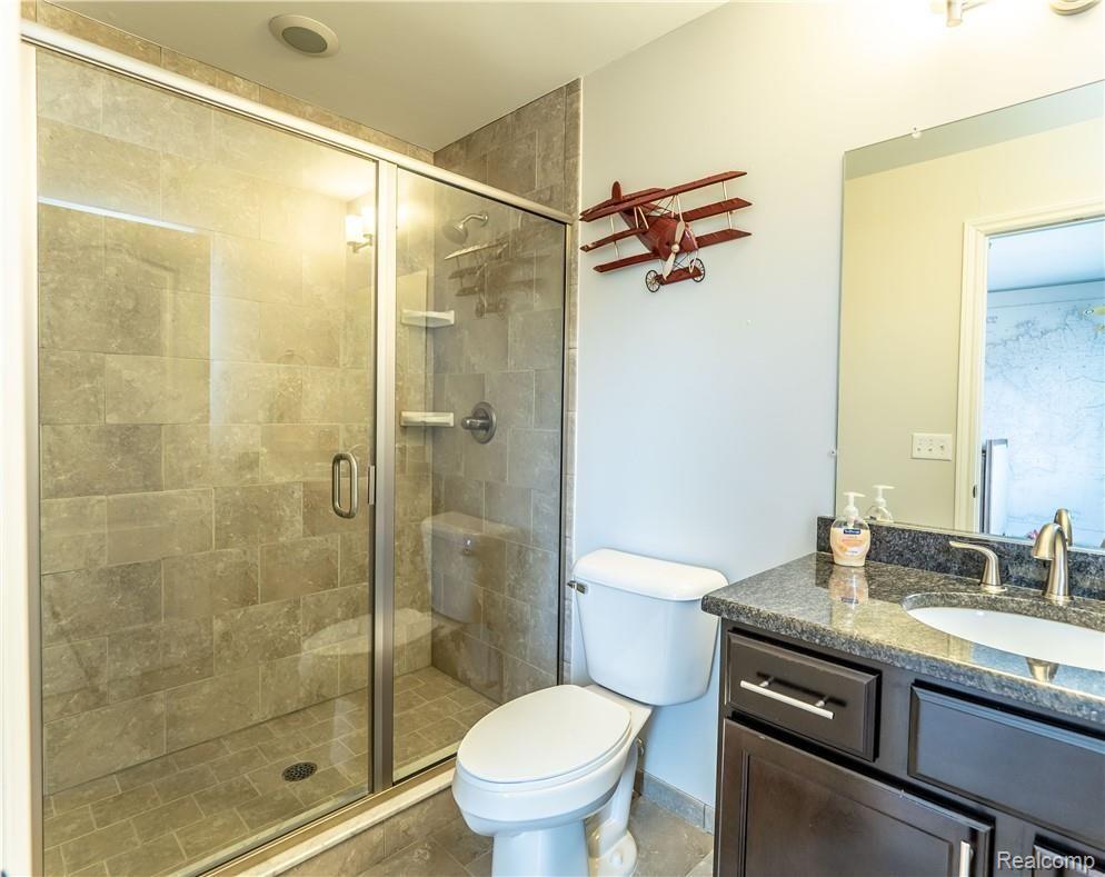 110 Fieldway Court Rochester, MI 48306 - Photo 33 of 46 P1233097-HDR.jpg