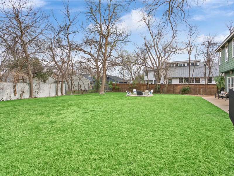 1205 South Main Street Georgetown, TX 78626 - Photo 27 of 35 a view of a park with large trees