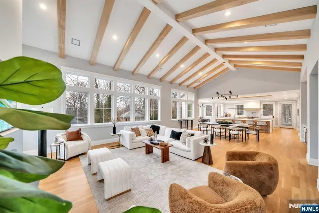 a black and white photo of a painting