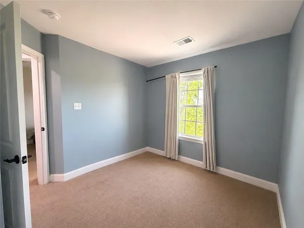 $2,800 | 1950 Georgetown Drive, Sewickley, PA 15143