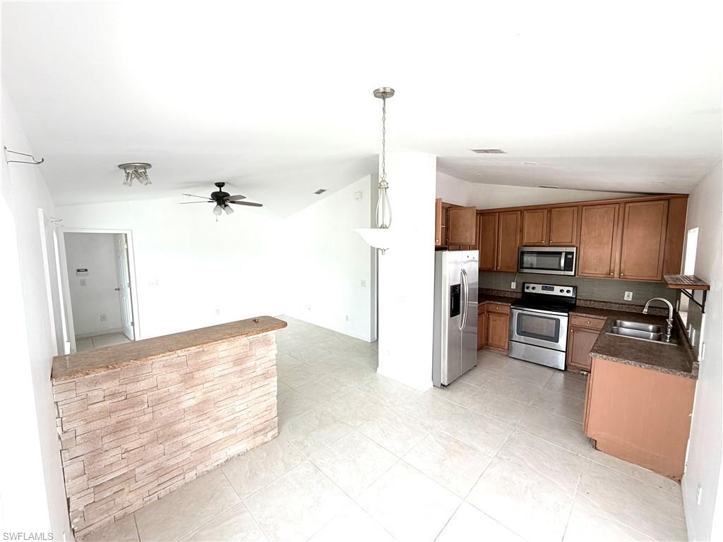 3586 Seagrape Avenue Naples, FL 34104 - Photo 15 of 44