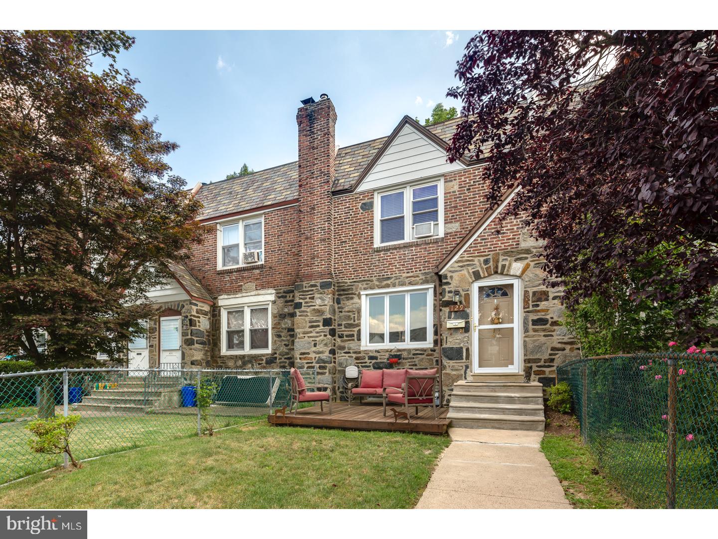 129 Green Valley Road Upper Darby, PA 19082 - Photo 2 of 18 Gallery Image 2