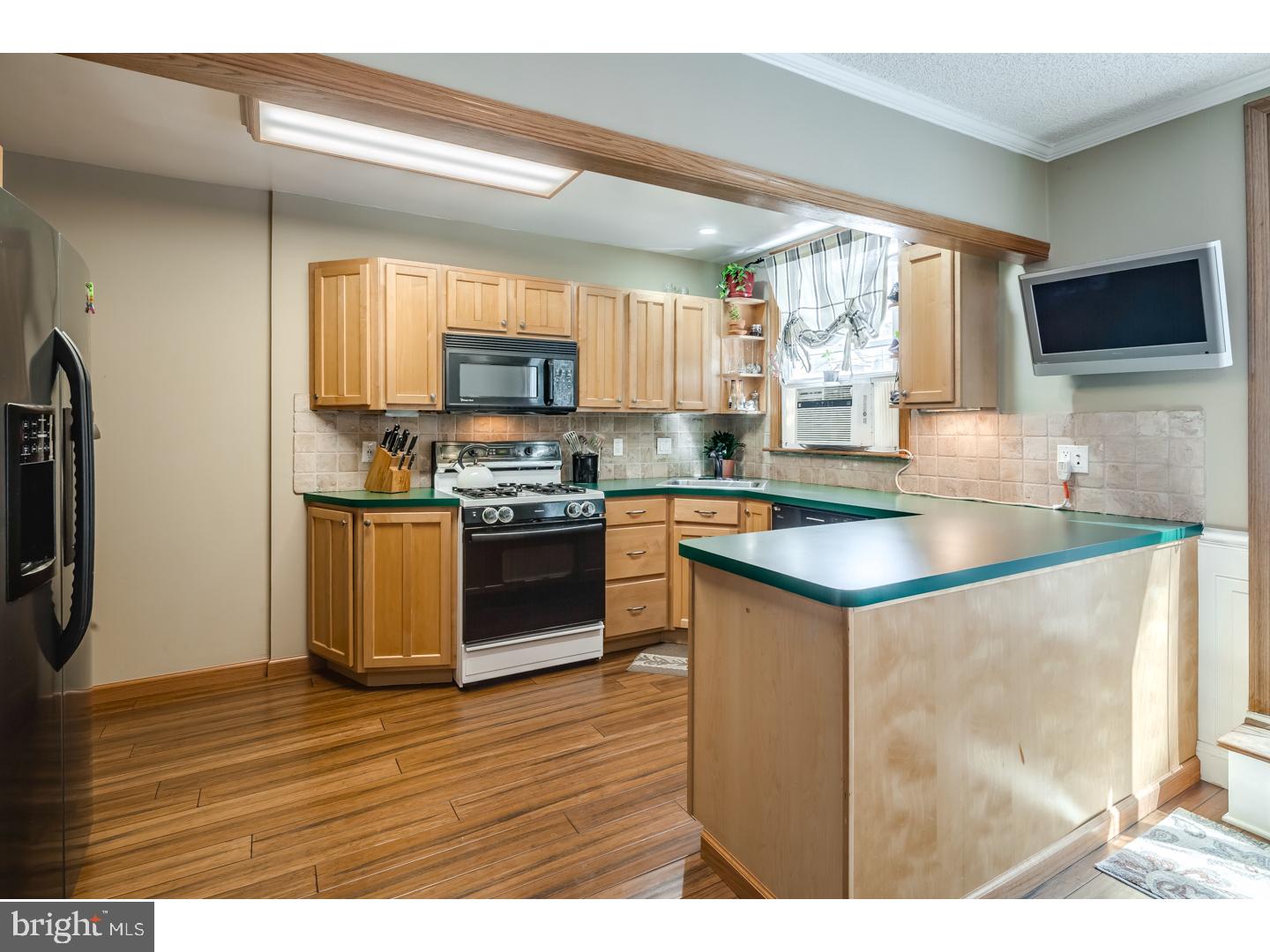 129 Green Valley Road Upper Darby, PA 19082 - Photo 7 of 18 Gallery Image 7