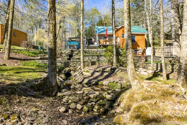 a view of a multi story building