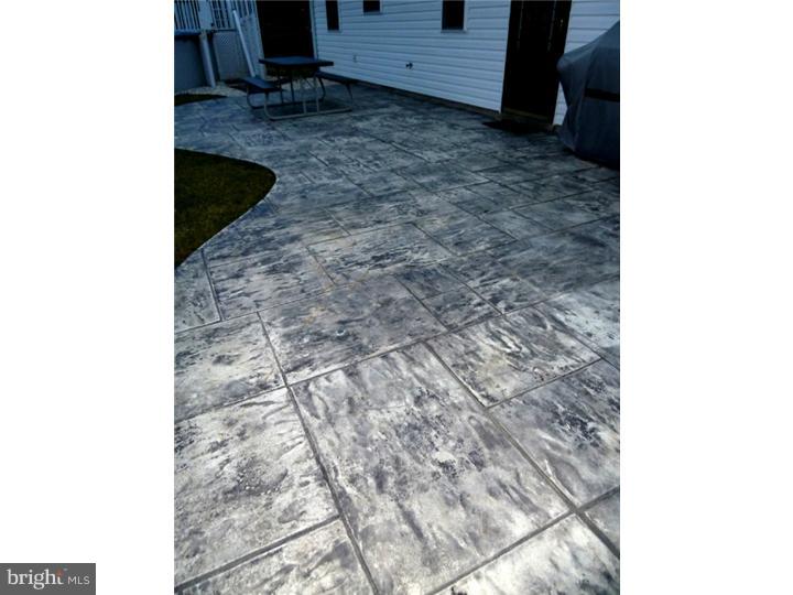 51 Hemlock Road Levittown, PA 19056 - Photo 3 of 25 Patio
