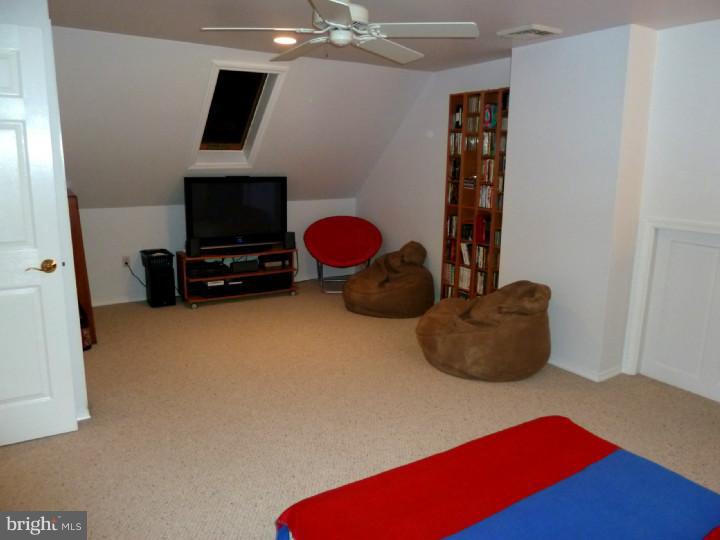 51 Hemlock Road Levittown, PA 19056 - Photo 22 of 25 Bedroom