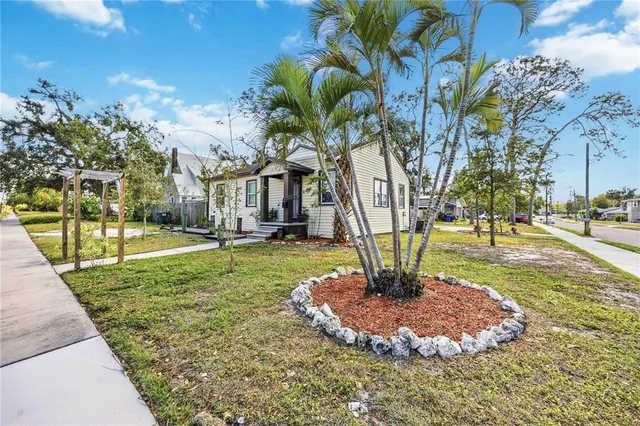 $420,000 | 1919 12th Avenue West, Bradenton, FL 34205