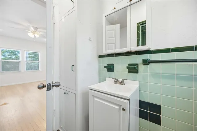 $420,000 | 1919 12th Avenue West, Bradenton, FL 34205