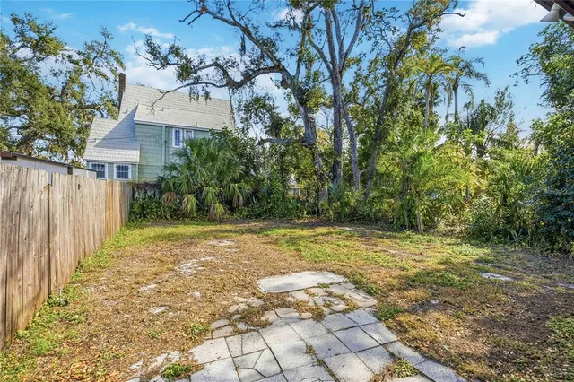 $420,000 | 1919 12th Avenue West, Bradenton, FL 34205