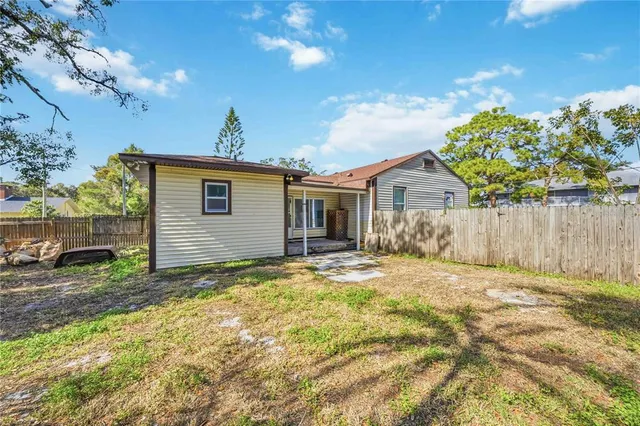 $420,000 | 1919 12th Avenue West, Bradenton, FL 34205