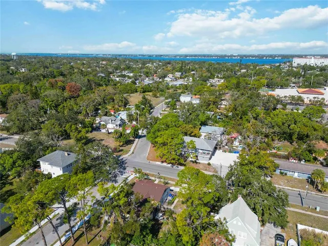 $420,000 | 1919 12th Avenue West, Bradenton, FL 34205