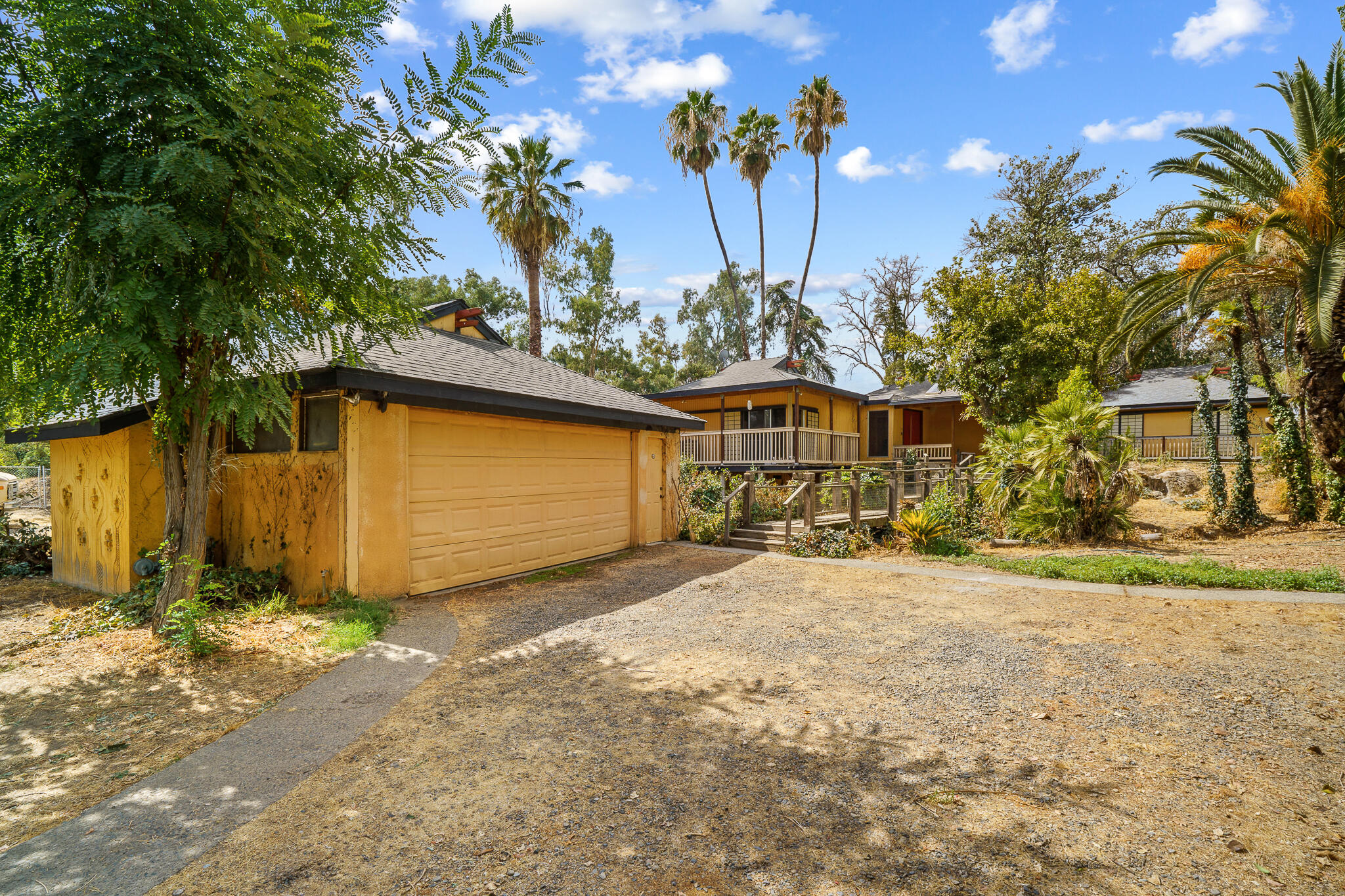 30907 Tower Road Visalia, CA 93292 - Photo 3 of 51 3