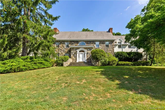 $2,300,000 | 6 Love Lane, Harrison, NY 10528