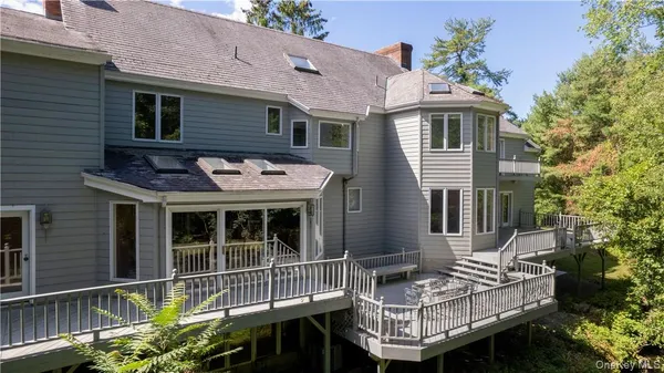 $2,300,000 | 6 Love Lane, Harrison, NY 10528