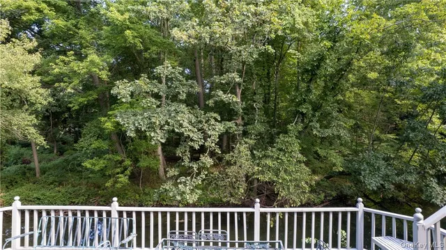 $2,300,000 | 6 Love Lane, Harrison, NY 10528