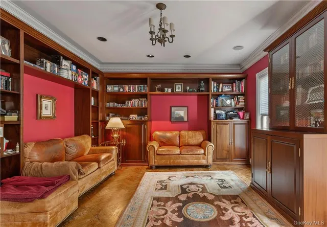 $2,300,000 | 6 Love Lane, Harrison, NY 10528