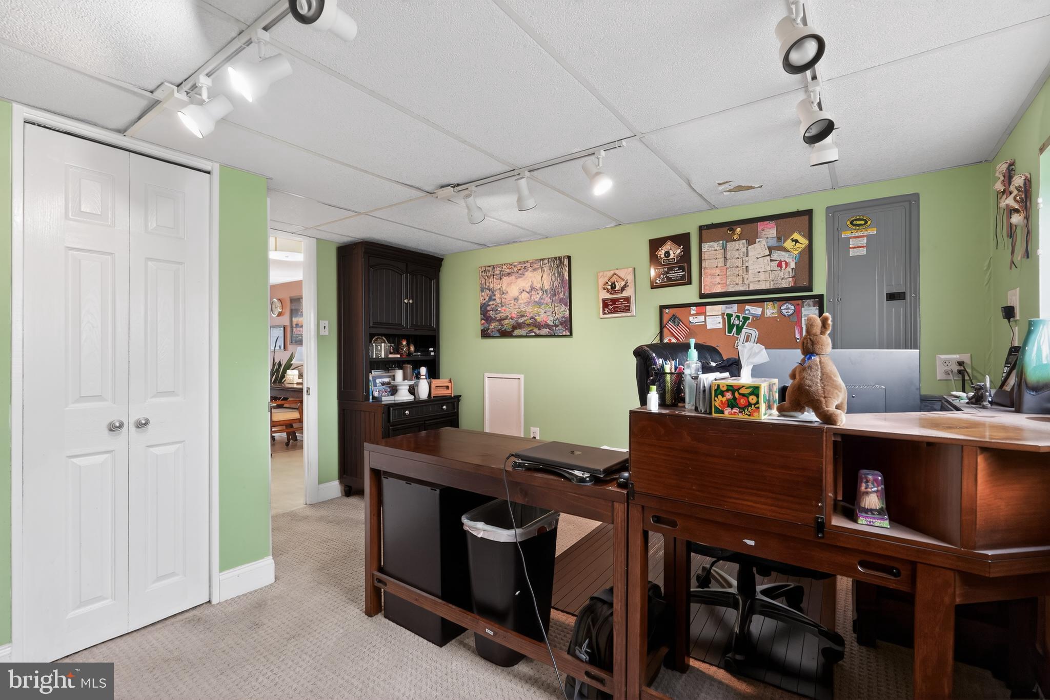 1001 Rydal Road Cherry Hill, NJ 08034 - Photo 19 of 47 a view of a dining room with furniture