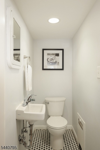 220 Wychwood Road Westfield, NJ 07090 - Photo 33 of 40