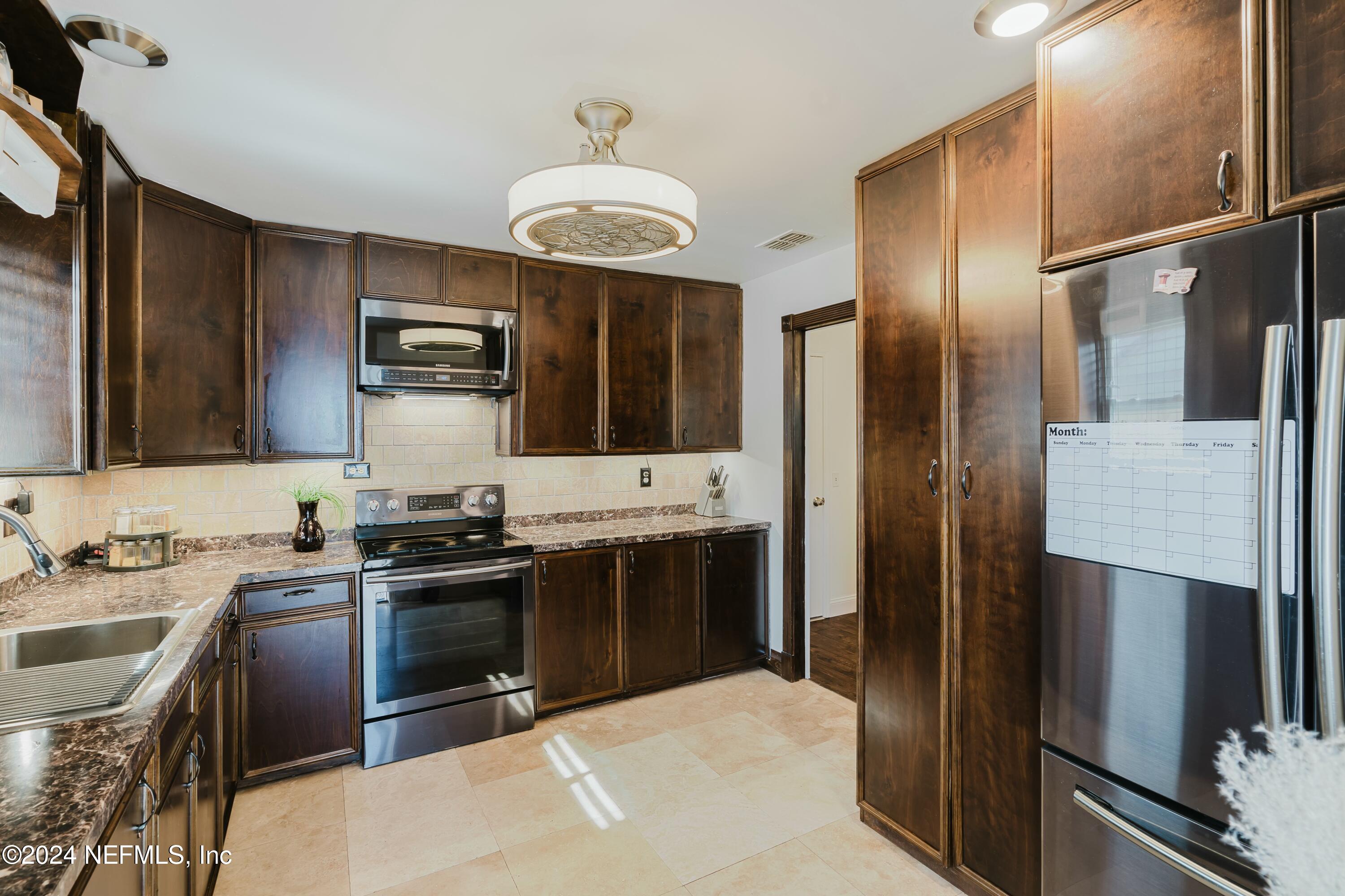 3217 Stan Road Jacksonville, FL 32216 - Photo 17 of 40 tempImagei6aWzI