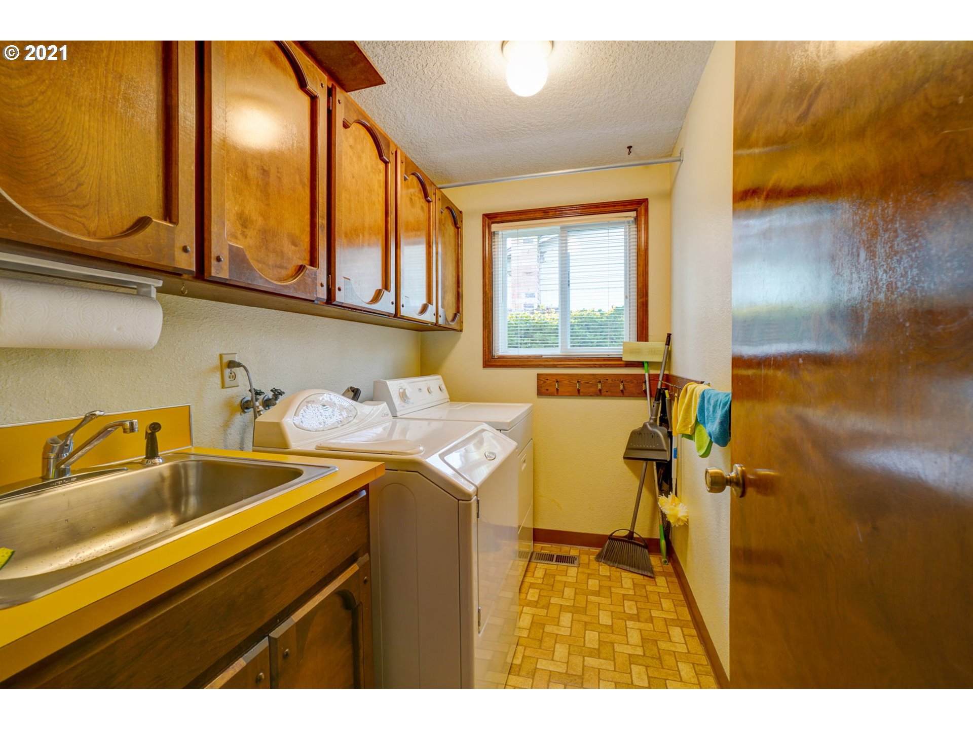17705 Southwest Sumac Lane Aloha, OR 97007 - Photo 20 of 25 Gallery Image 20